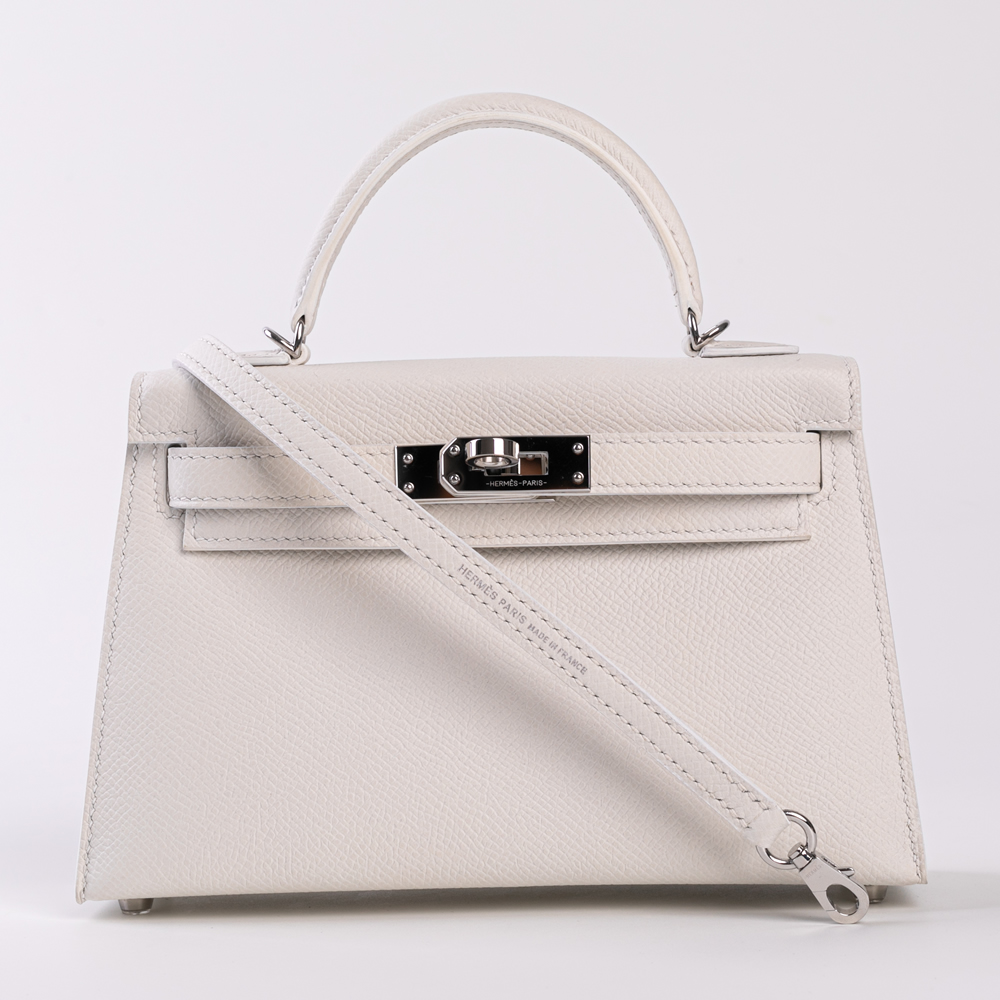 【日本未発売】HERMÈS 装飾的な灰皿 ホワイト 日本未発売】HERMÈS 装飾的な灰皿 ホワイト
